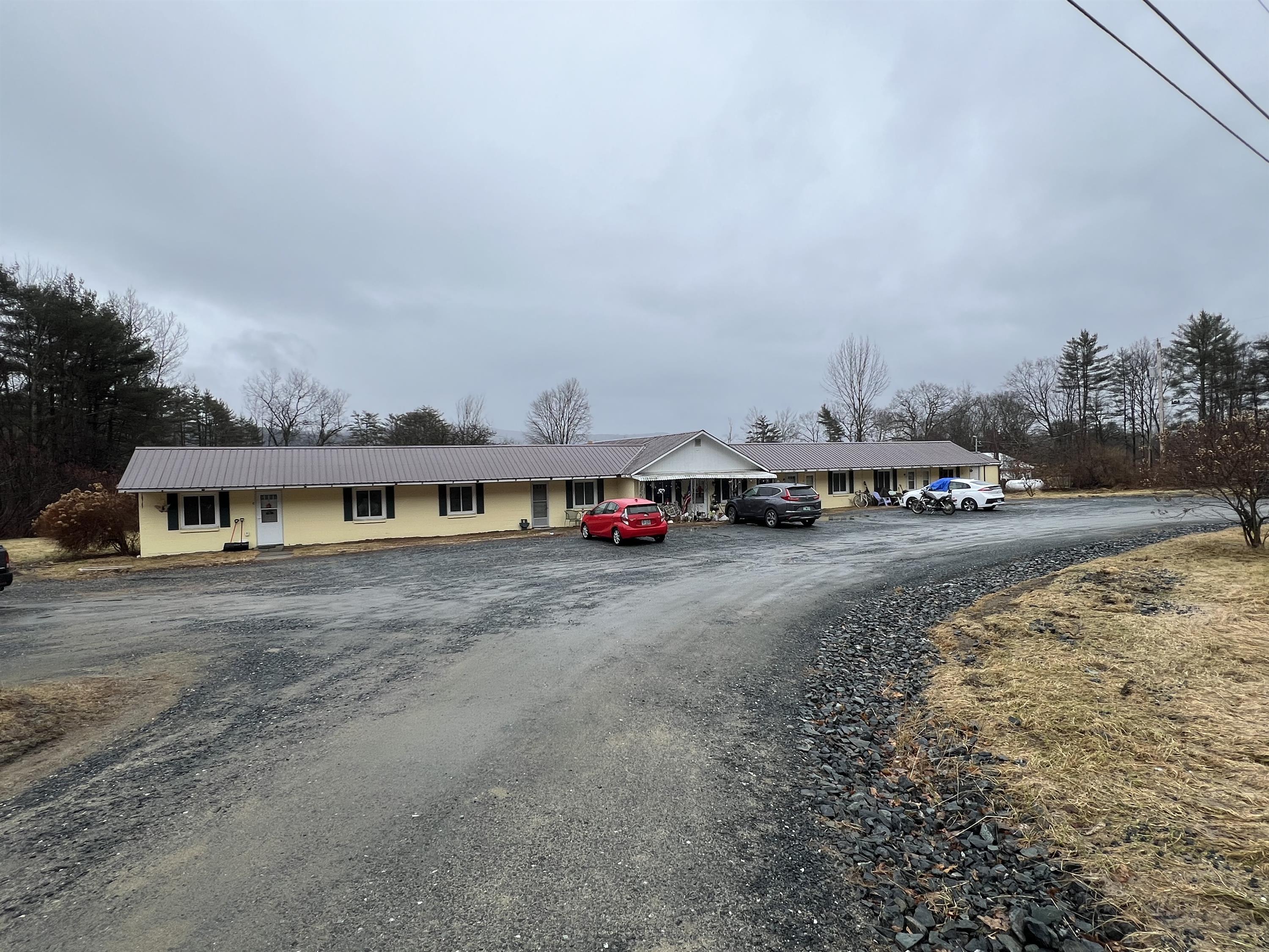 1675 US Route 5 S - D