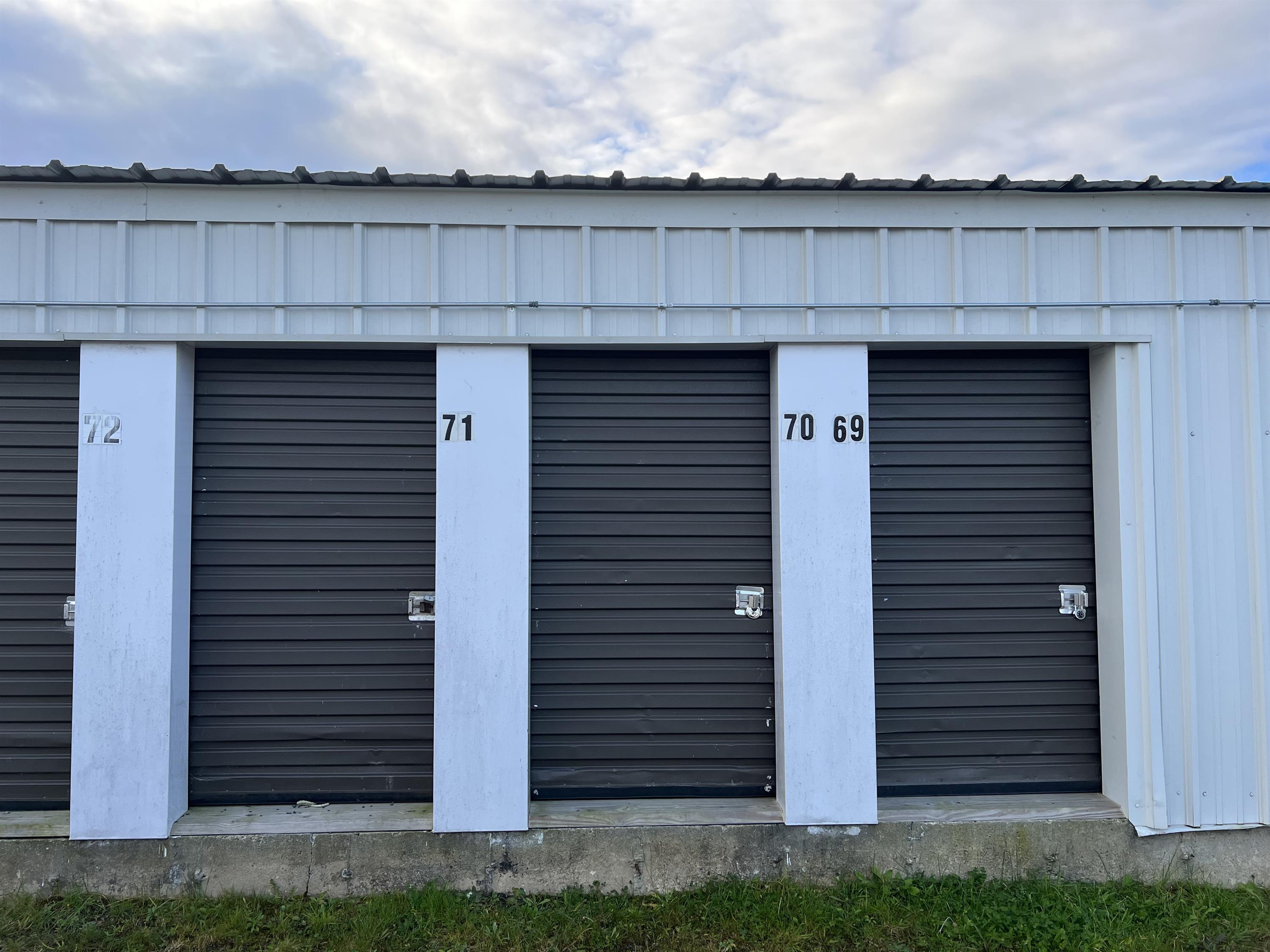 3509 Claremont Road - storage 71